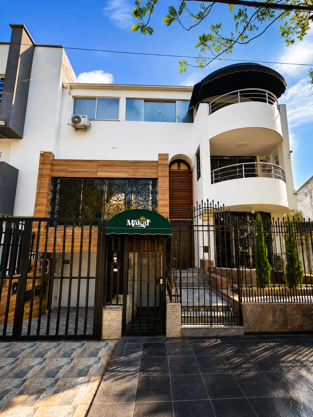 Fachada y entrada principal de Makai Spa en El Ingenio, Cali